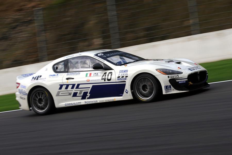  Maserati GranTurismo MC GT4 2009 года  (фото 10 из 71)